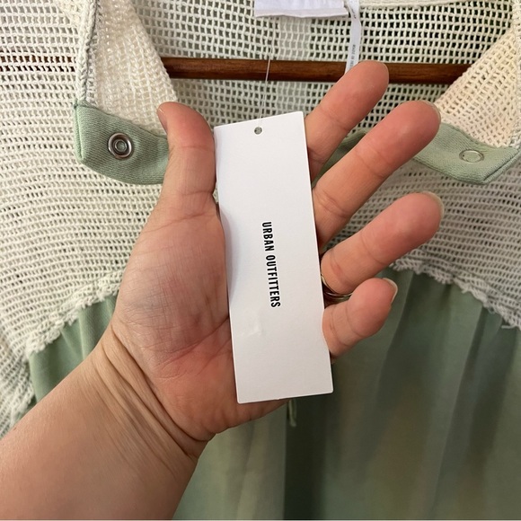 ✨ Urban Outfitters Sage Green & Cream Mesh Pullover Sz L | Lightweight Top - Picture 5 of 11